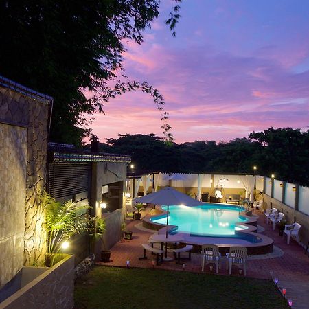 Ala Amid Bed And Breakfast Puerto Princesa Exterior photo