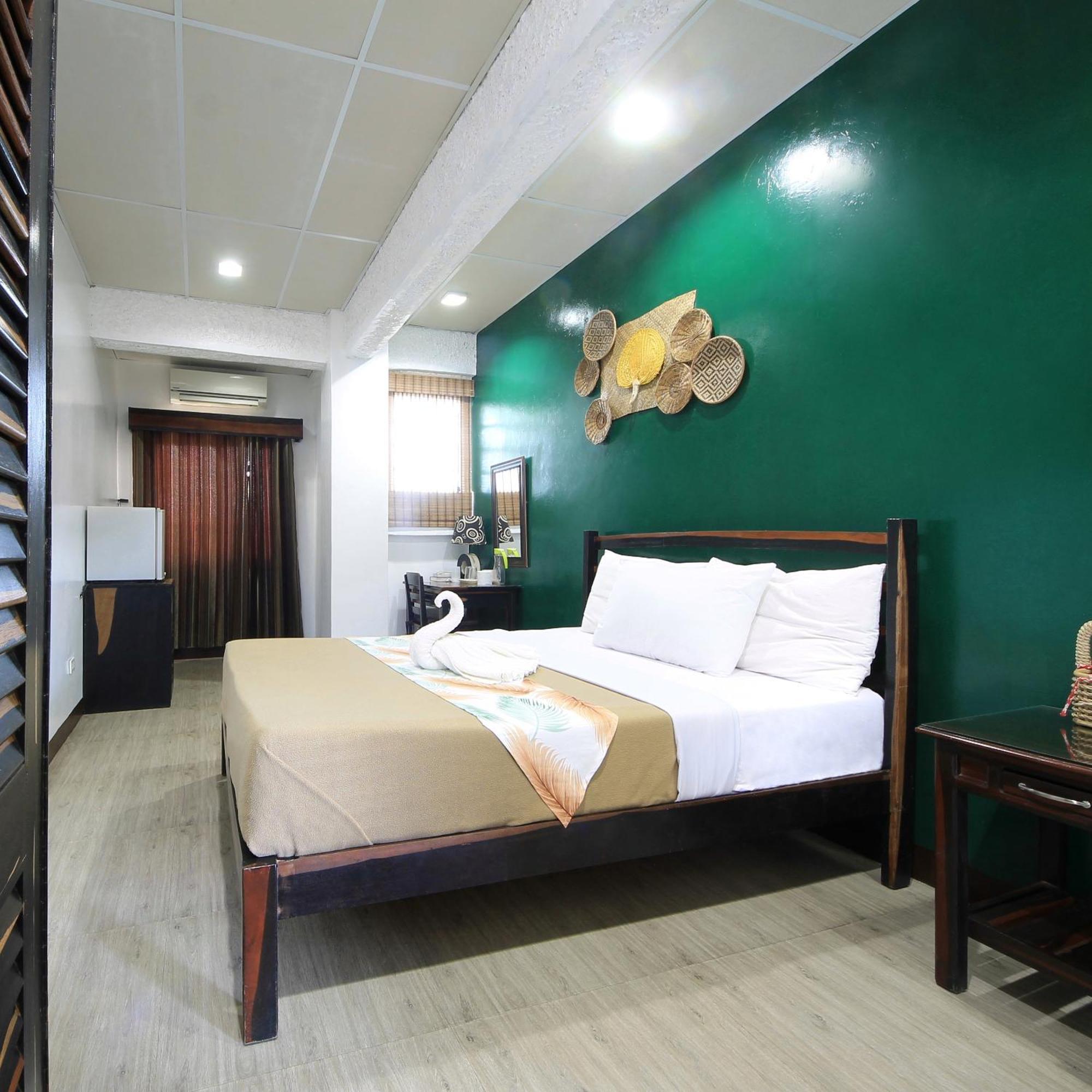 Ala Amid Bed And Breakfast Puerto Princesa Exterior photo