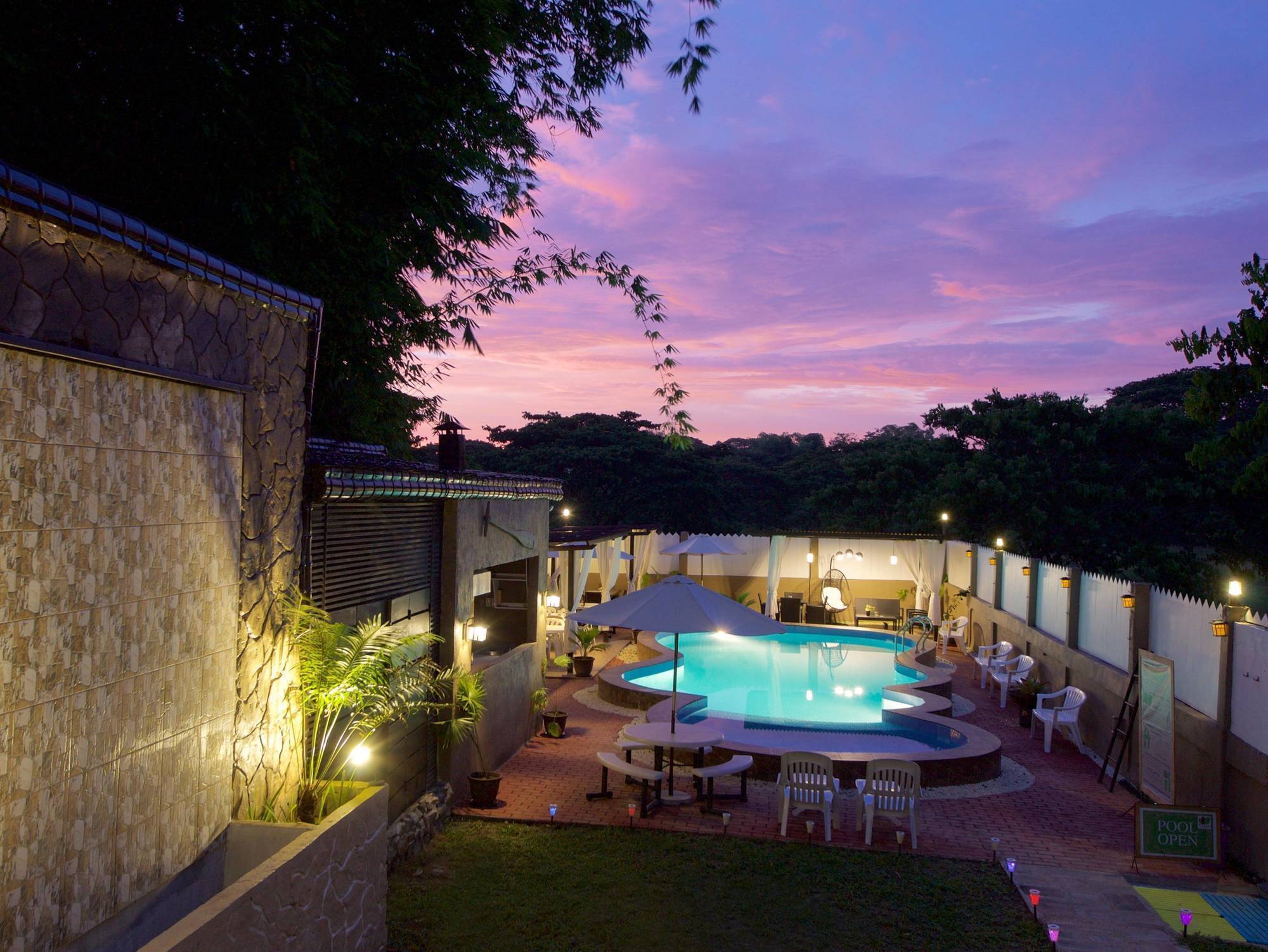 Ala Amid Bed And Breakfast Puerto Princesa Exterior photo